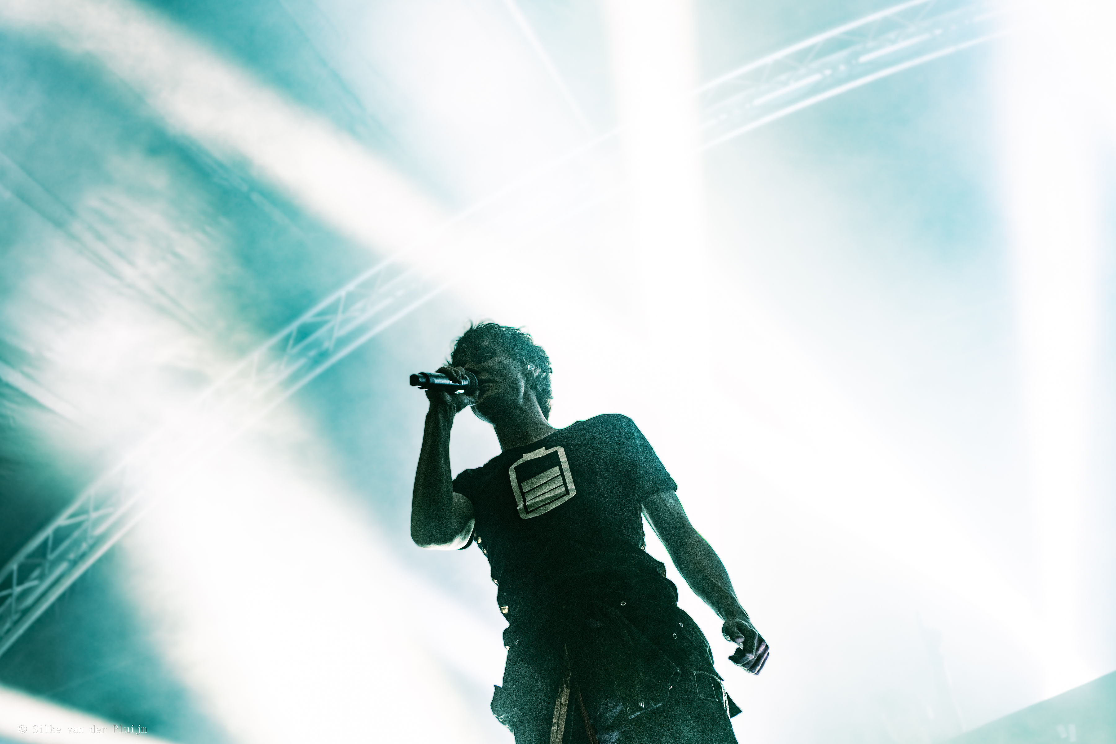 AA Loaded Live